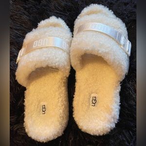 UGG Fluffita Sheepskin Slippers Cream Ribbon Sandals Strap Platform Logo